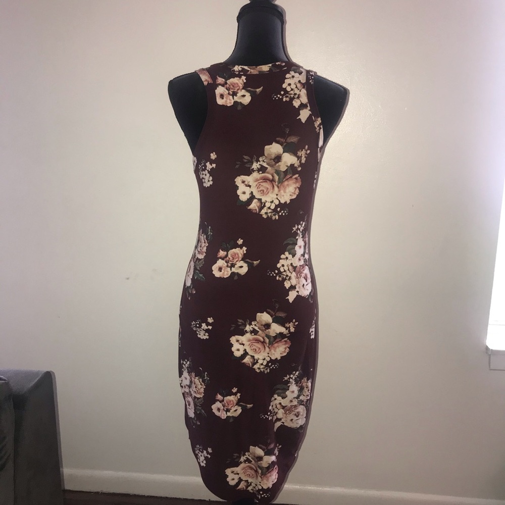 Dress - Picture 2 of 4